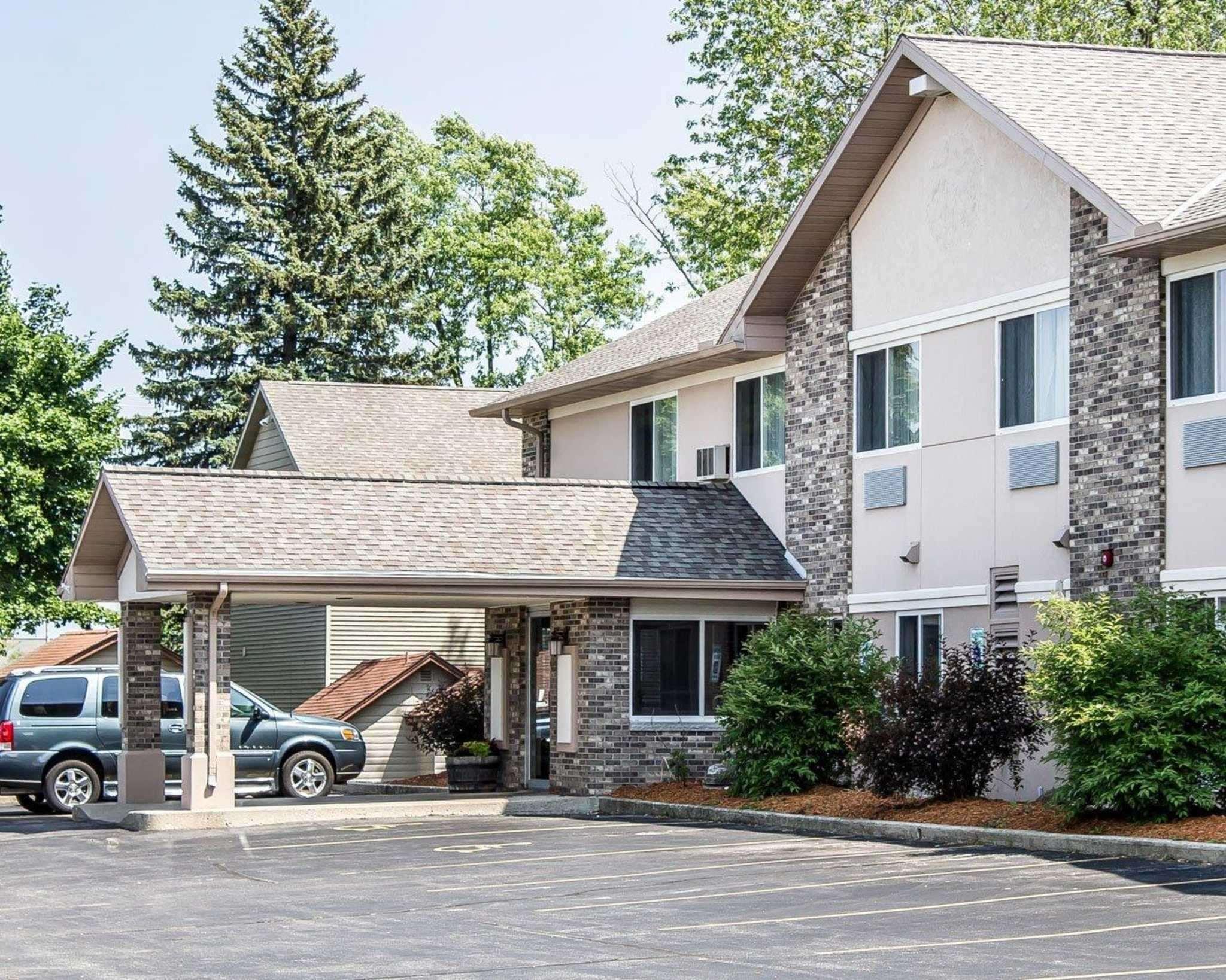 Quality Inn & Suites Sturgeon Bay Exteriér fotografie